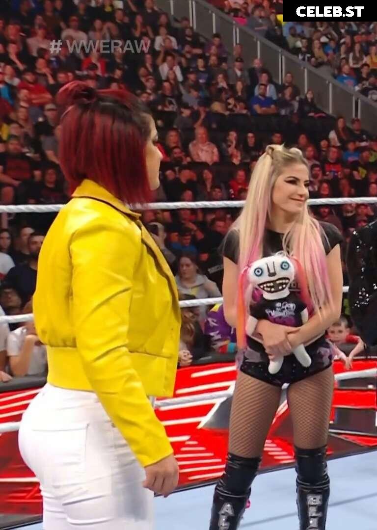 WWE Bayley / Davina Rose / Pamela Rose Martinez Image 4372988