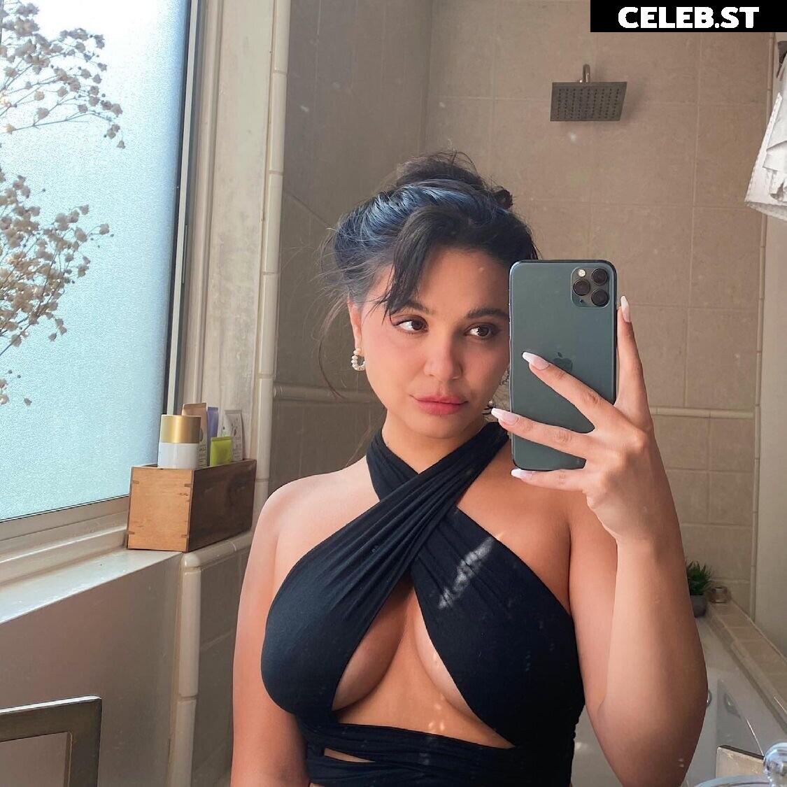 Stella Hudgens (Vanessa's Sister) Image 4370662
