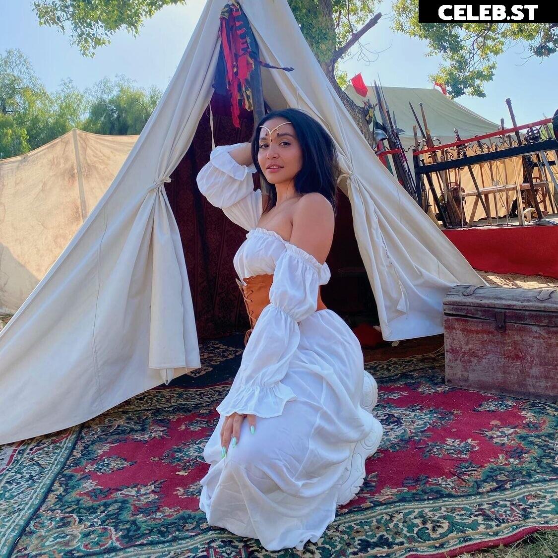 Stella Hudgens (Vanessa's Sister) Image 4370000