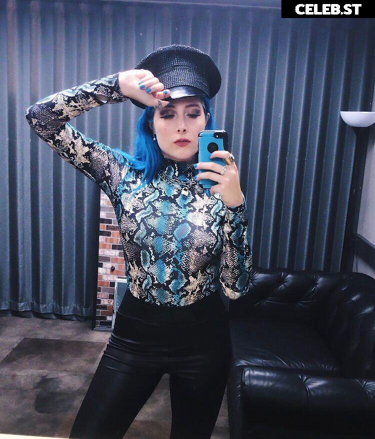 Women of Metal Image 4378173