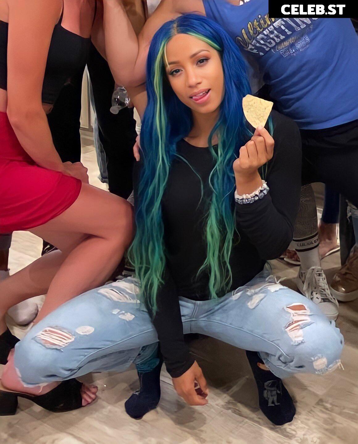 WWE Sasha Banks | Mercedes Moné Image 4365535