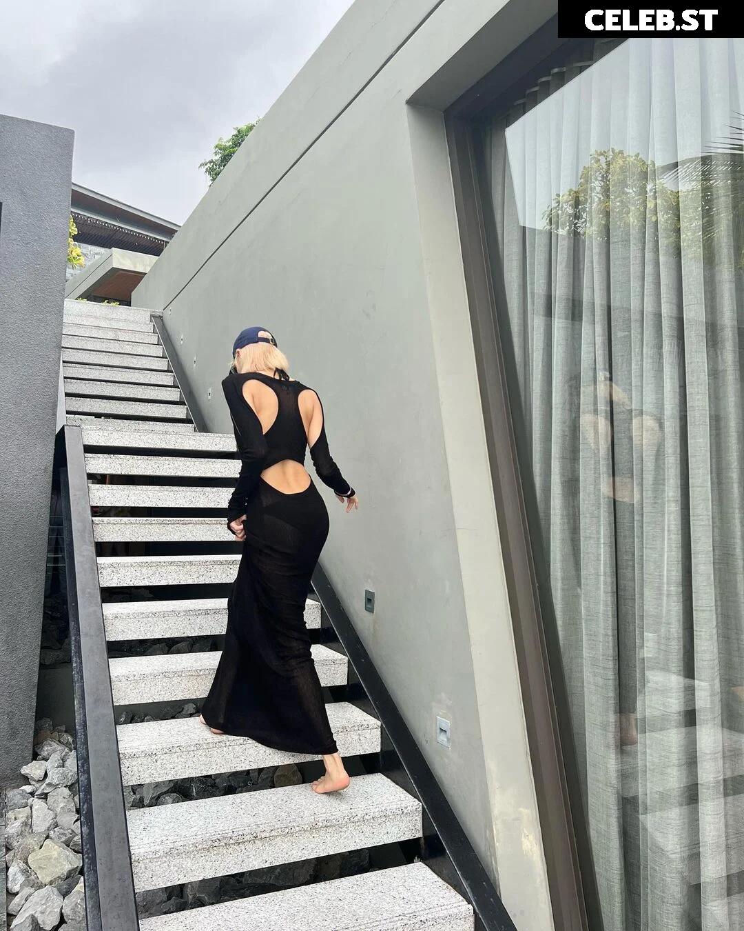 Lisa | BLΛƆKPIИK (Blackpink) Image 4365619