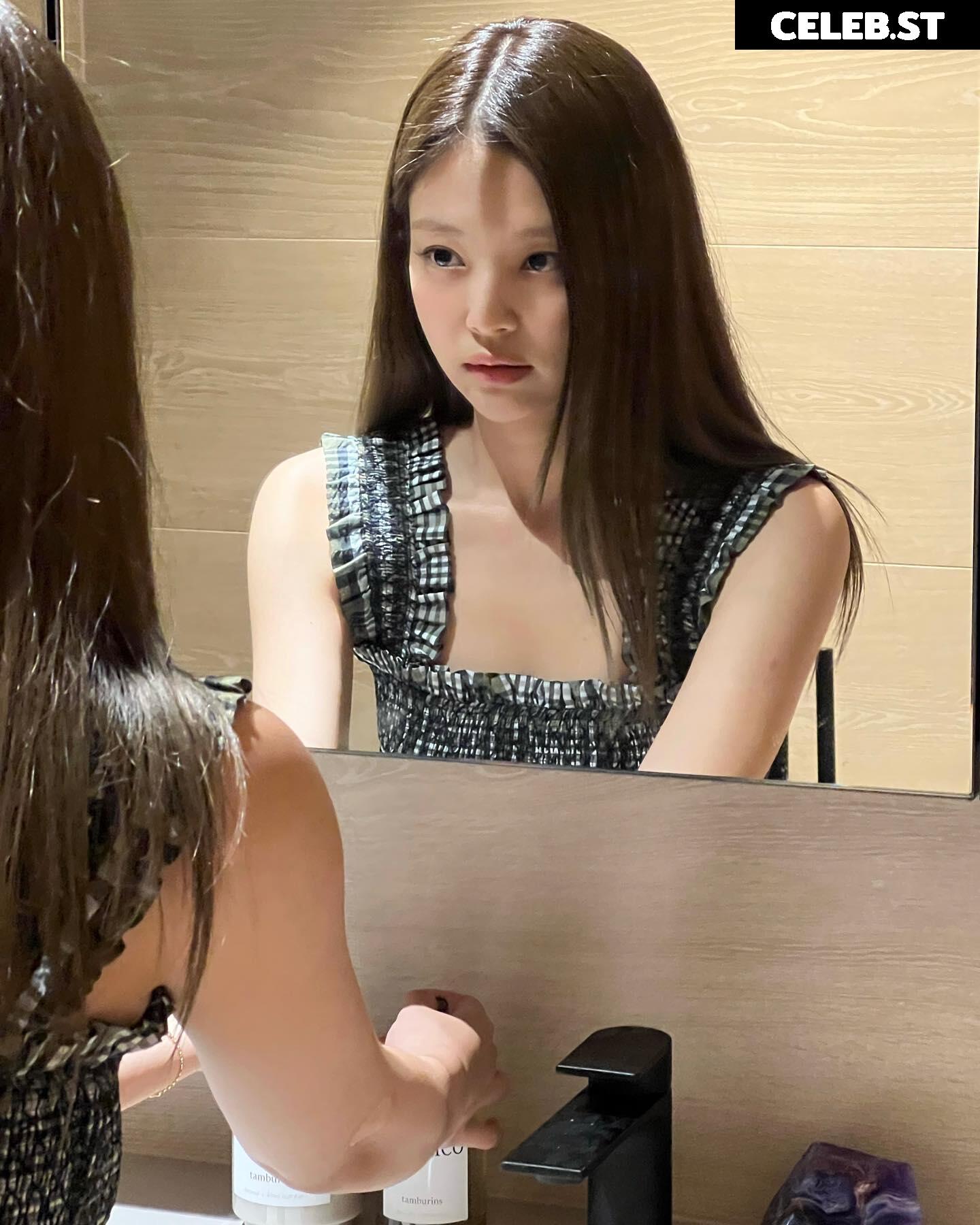Jennie | BLΛƆKPIИK (Blackpink) Image 4366599