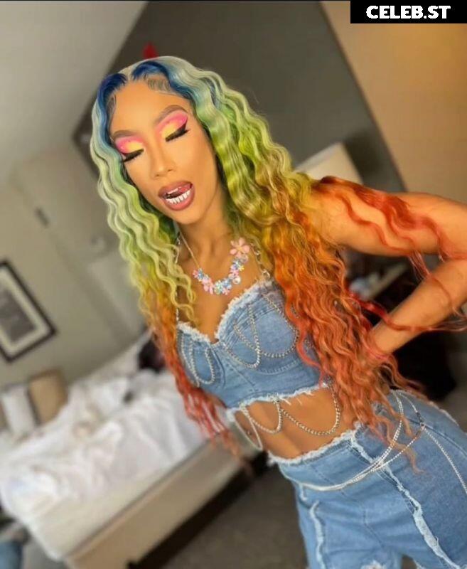 WWE Sasha Banks | Mercedes Moné Image 4366544