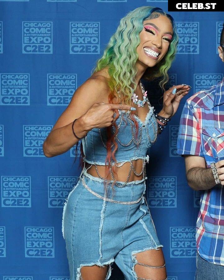WWE Sasha Banks | Mercedes Moné Image 4366573