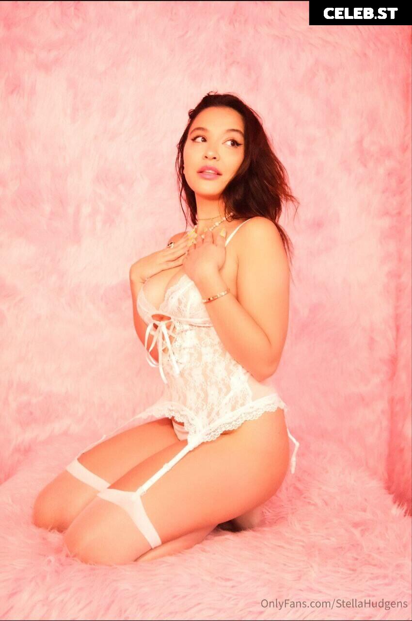 Stella Hudgens (Vanessa's Sister) Image 4366350