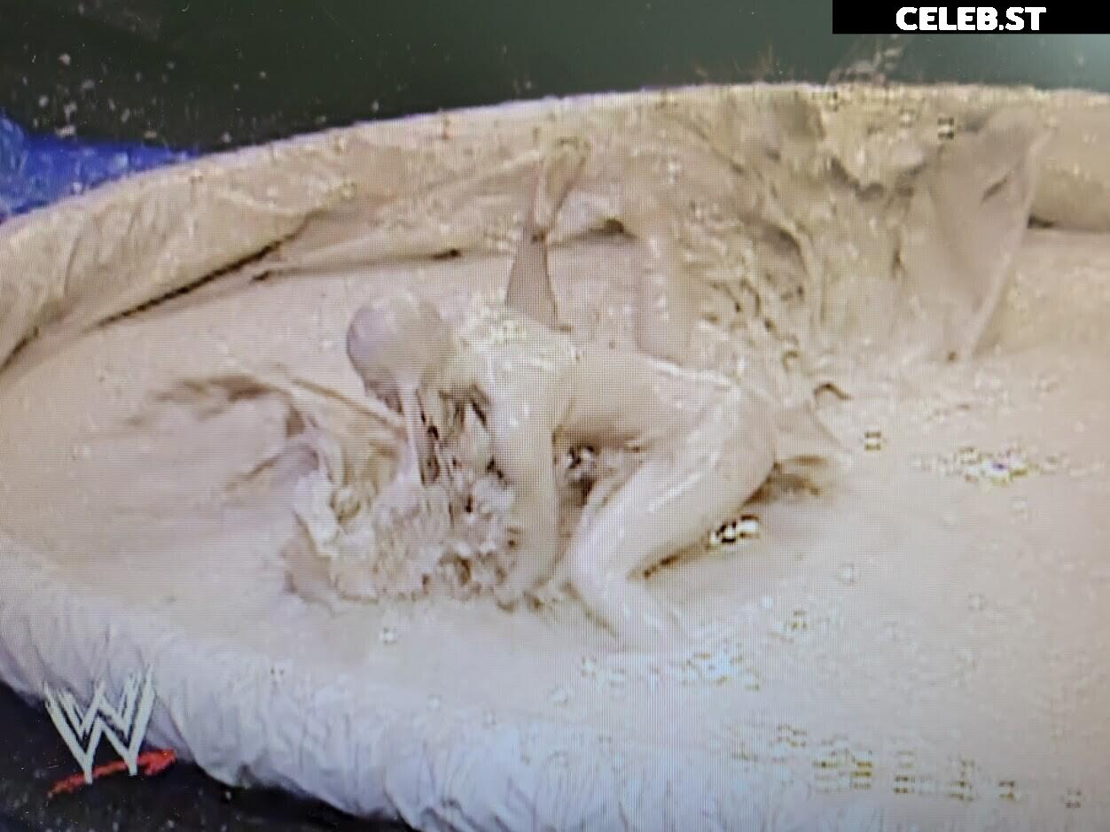 WWE Trish Stratus Image 4367792