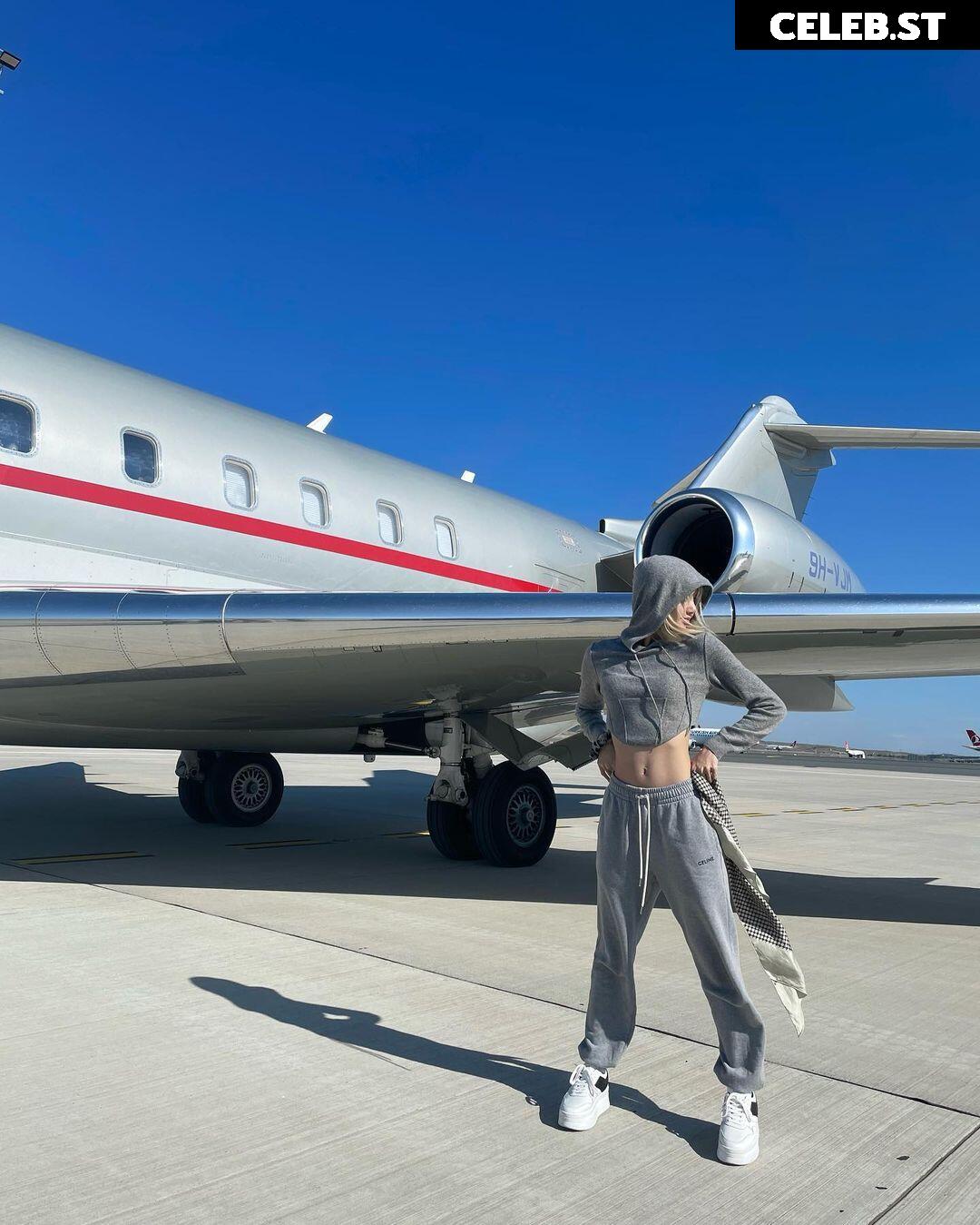 Lisa | BLΛƆKPIИK (Blackpink) Image 4367298