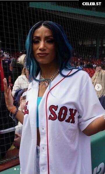 WWE Sasha Banks | Mercedes Moné Image 4364801