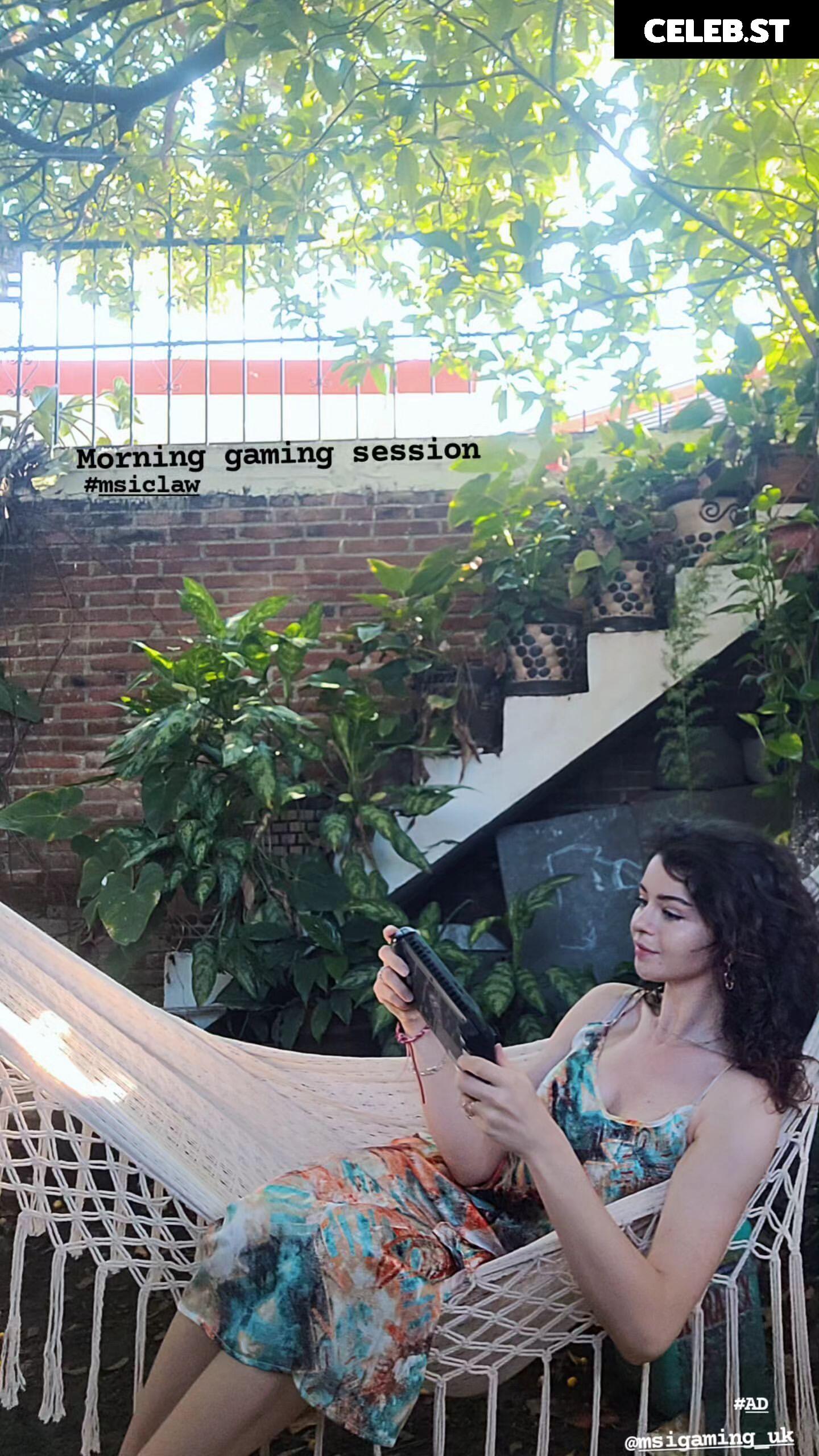 Chloe Lockley Image 4364092