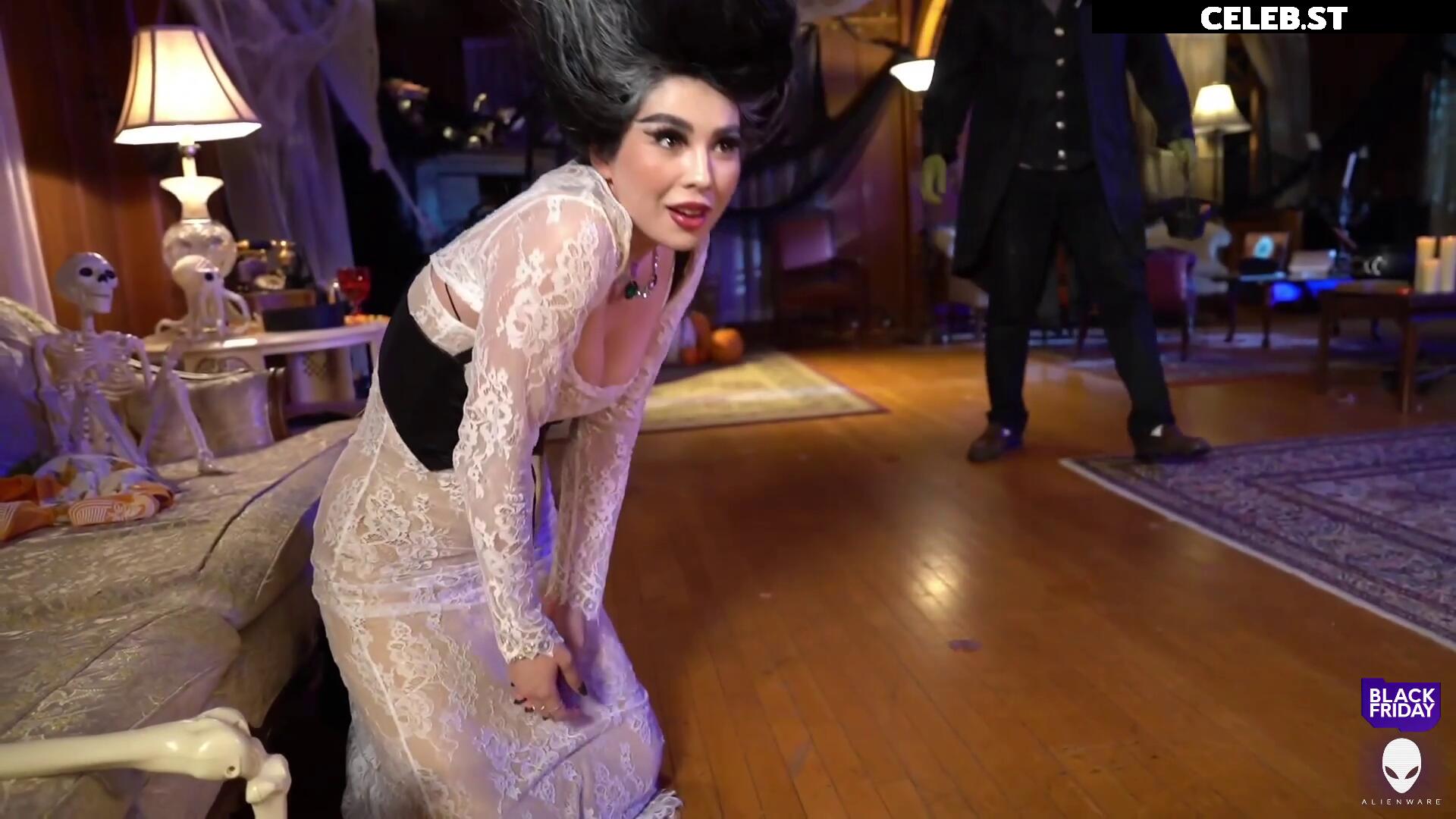 CarolineKwan Image 4362605