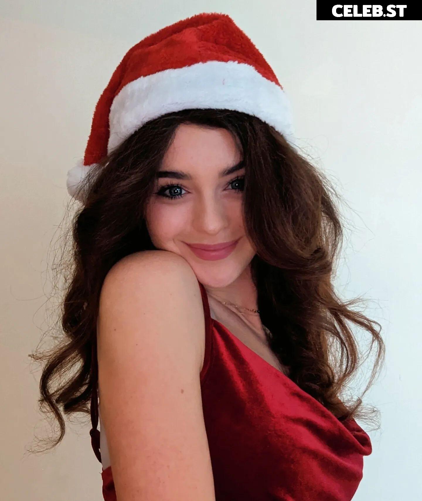 Chloe Lockley Image 4362967