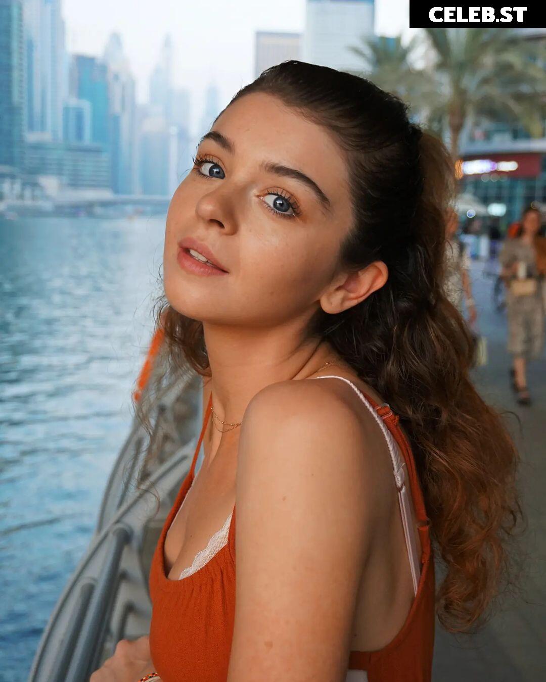 Chloe Lockley Image 4362925