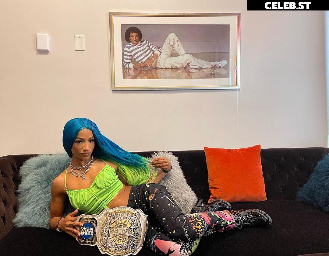 WWE Sasha Banks | Mercedes Moné Image 4363897