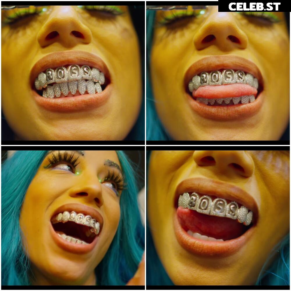 WWE Sasha Banks | Mercedes Moné Image 4363876