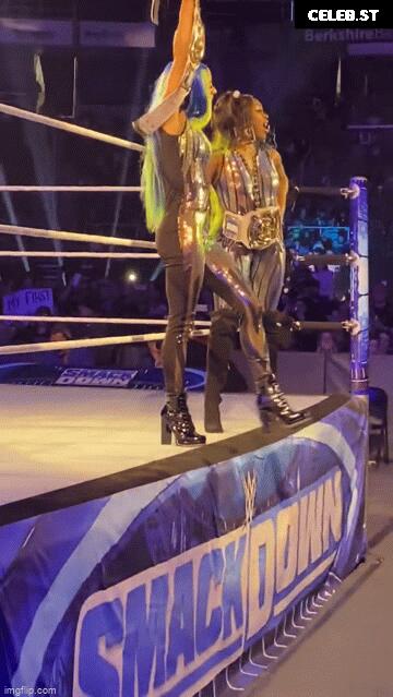 WWE Sasha Banks | Mercedes Moné Image 4363461