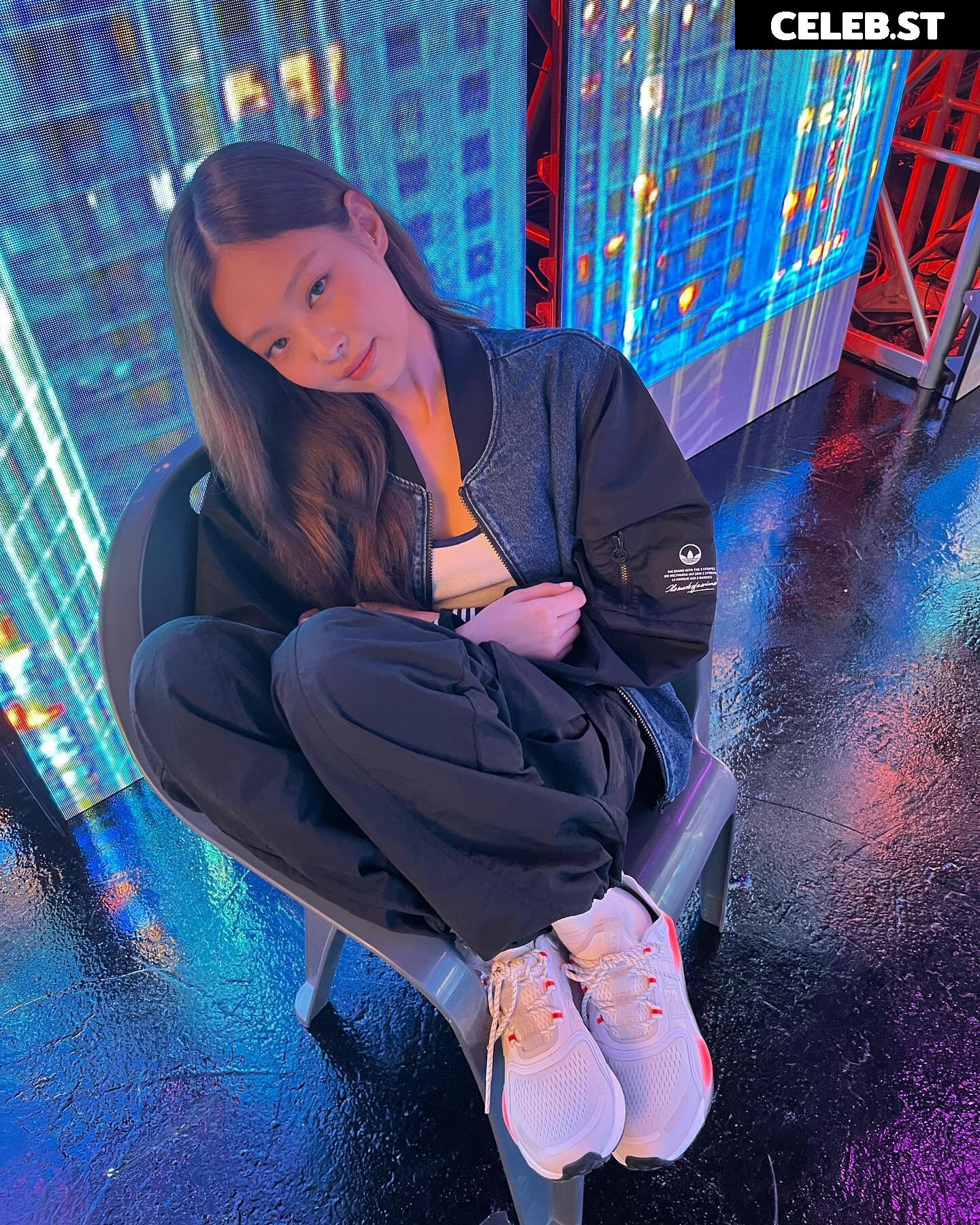 Jennie | BLΛƆKPIИK (Blackpink) Image 4368575
