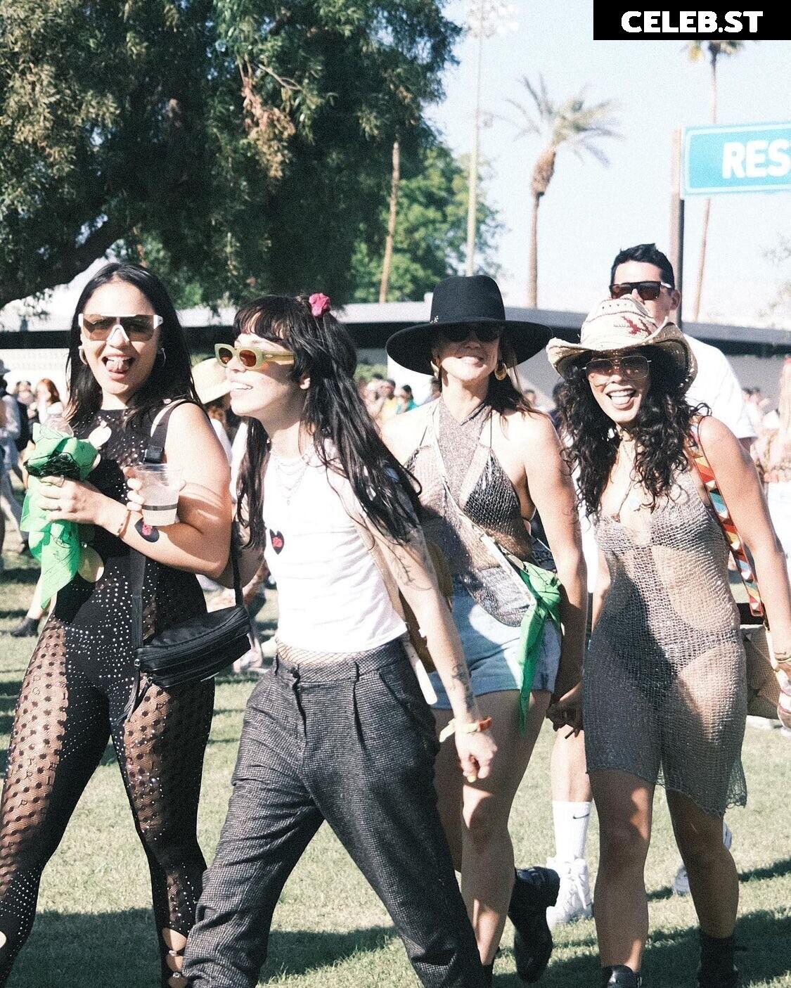 Stella Hudgens (Vanessa's Sister) Image 4368662