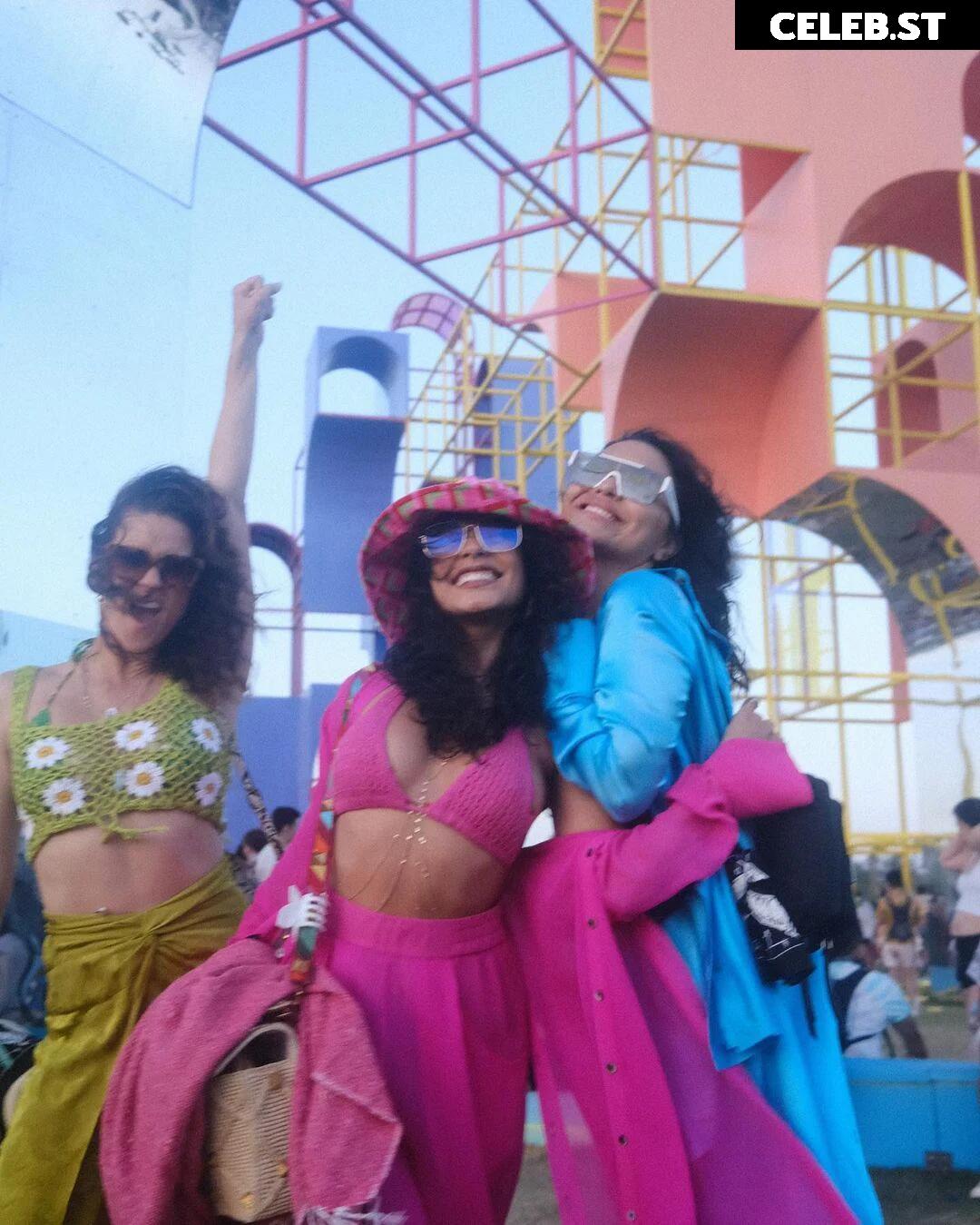 Stella Hudgens (Vanessa's Sister) Image 4368287