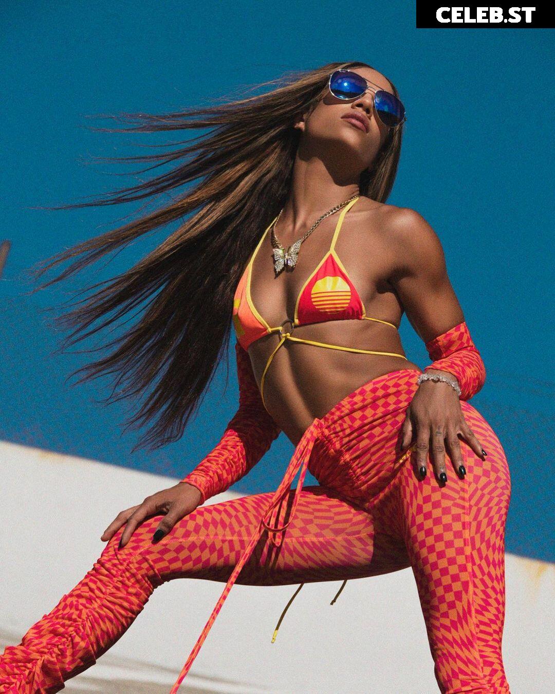 WWE Sasha Banks | Mercedes Moné Image 4368216