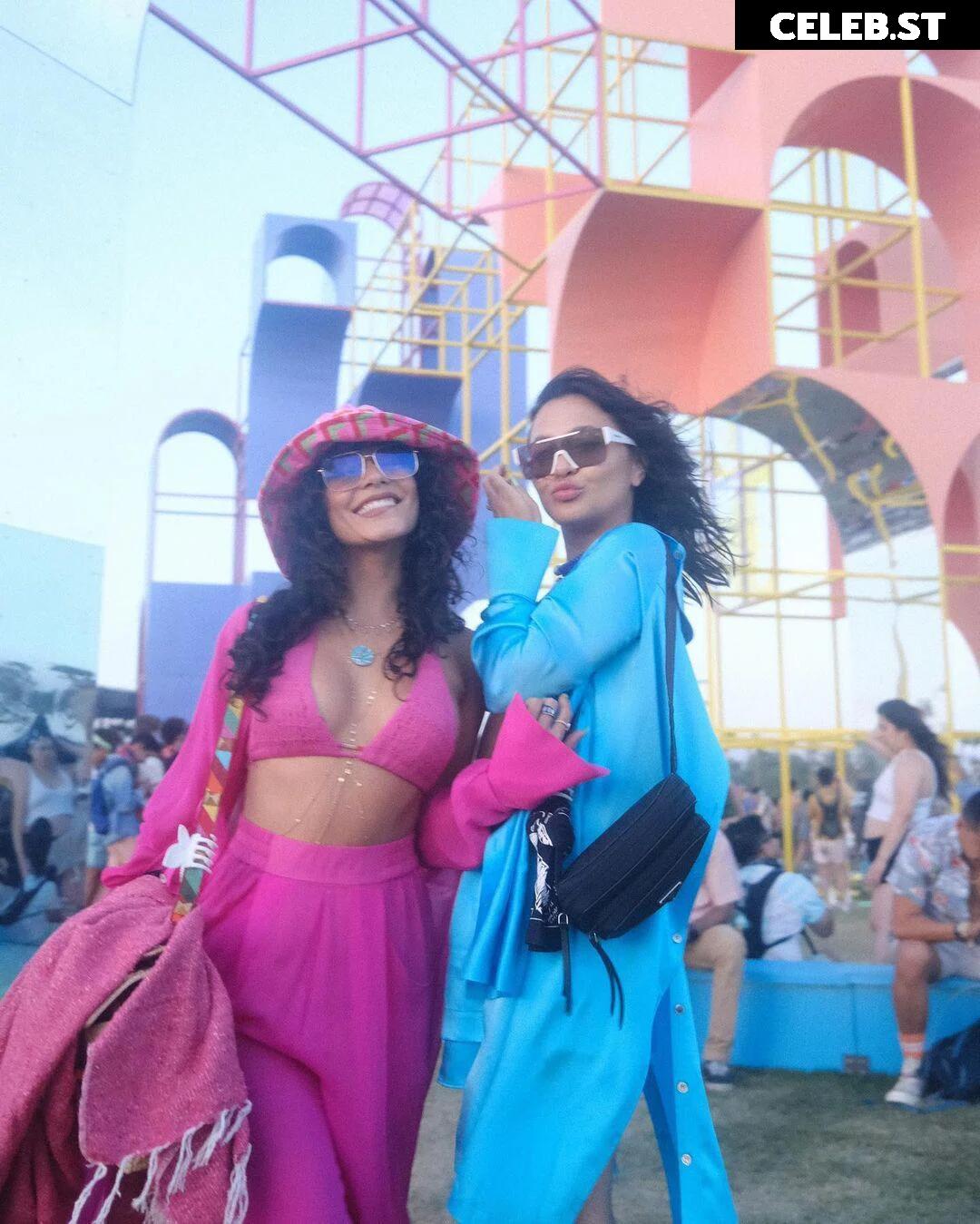 Stella Hudgens (Vanessa's Sister) Image 4368238