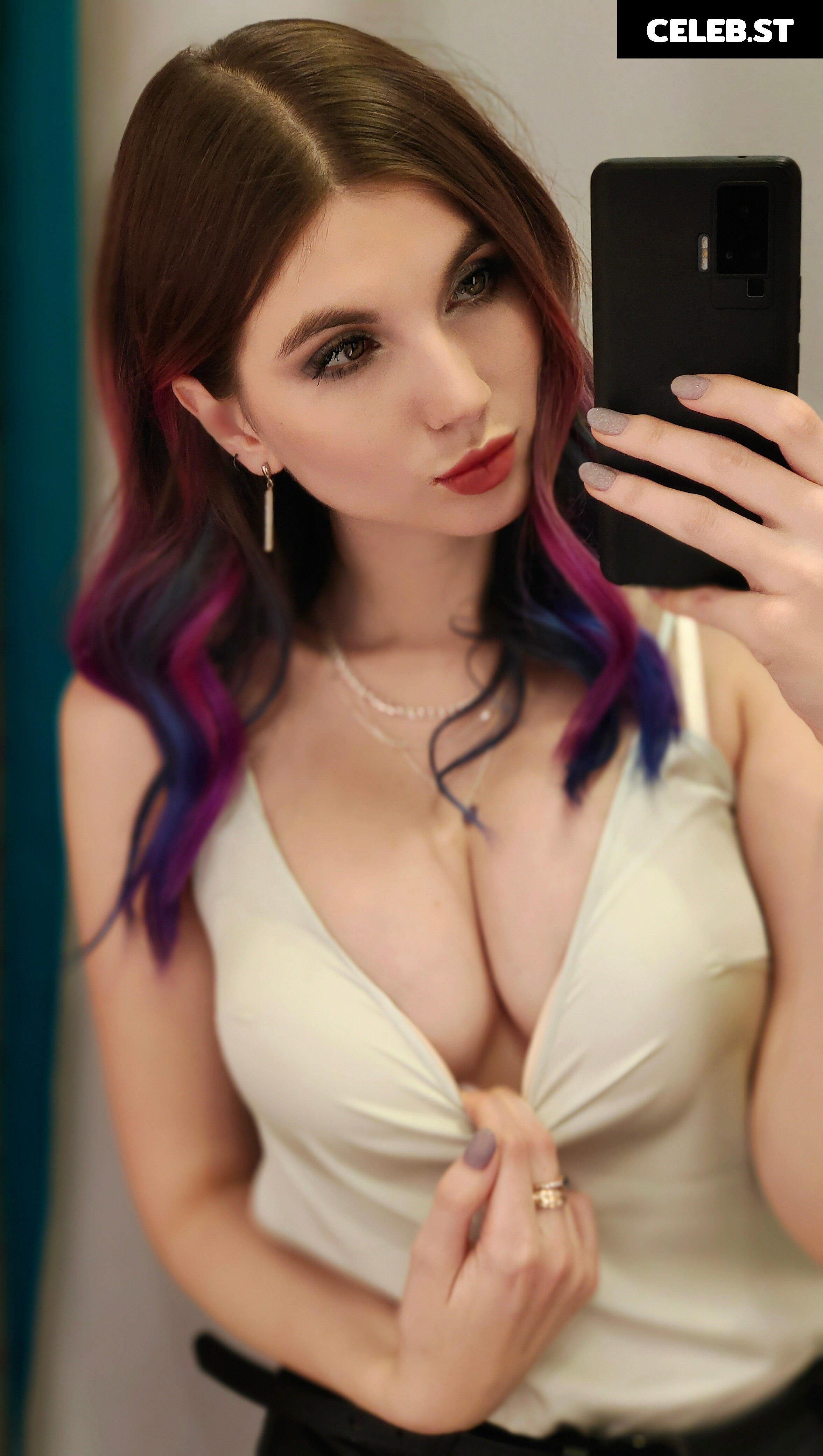 Lipisinkaaa Image 4351876