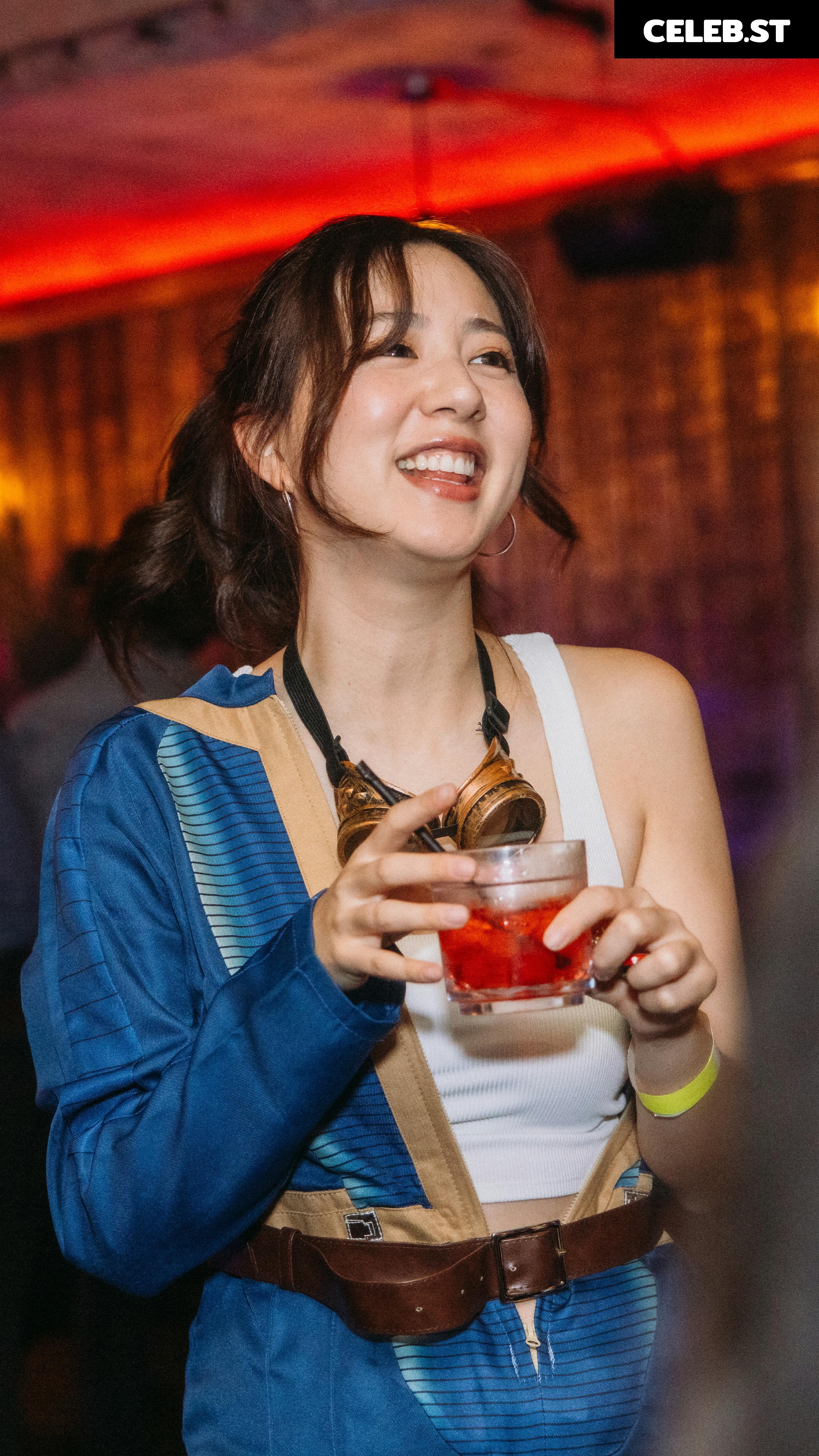 Fuslie (Leslie) Image 4352101