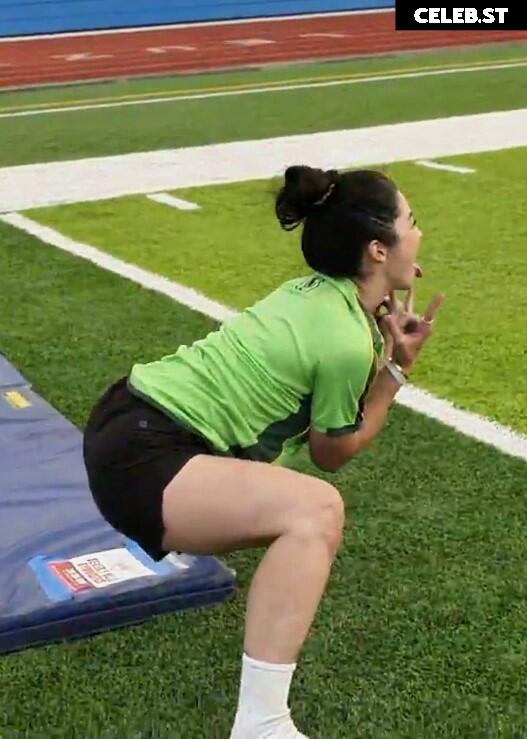 CarolineKwan Image 4359039