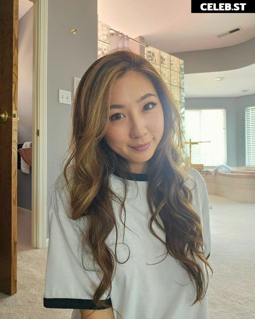 Fuslie (Leslie) Image 4345552