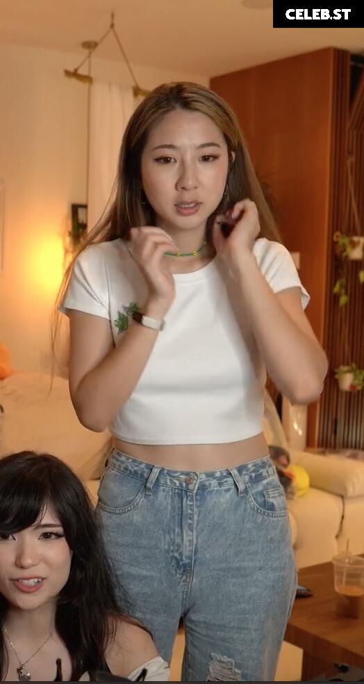 Fuslie (Leslie) Image 4345711