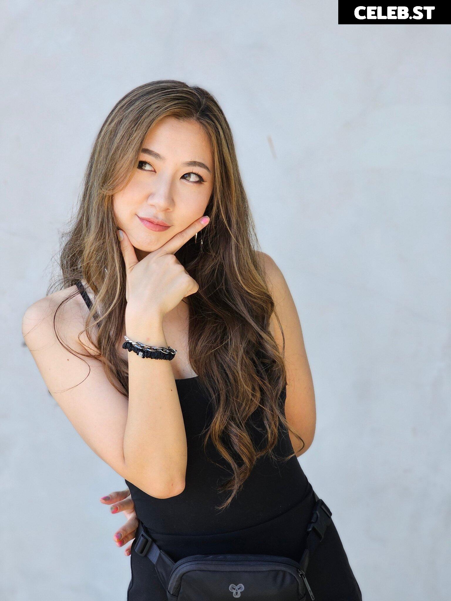 Fuslie (Leslie) Image 4345229