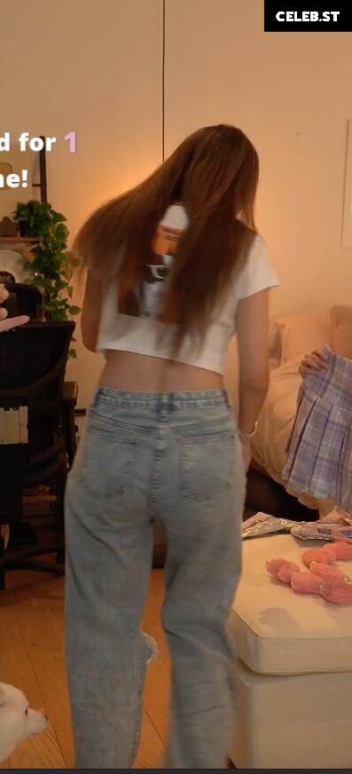 Fuslie (Leslie) Image 4345927