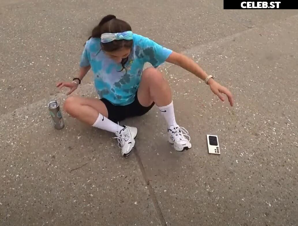 Fuslie (Leslie) Image 4344502