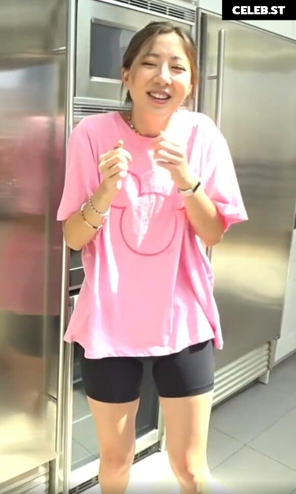 Fuslie (Leslie) Image 4344943