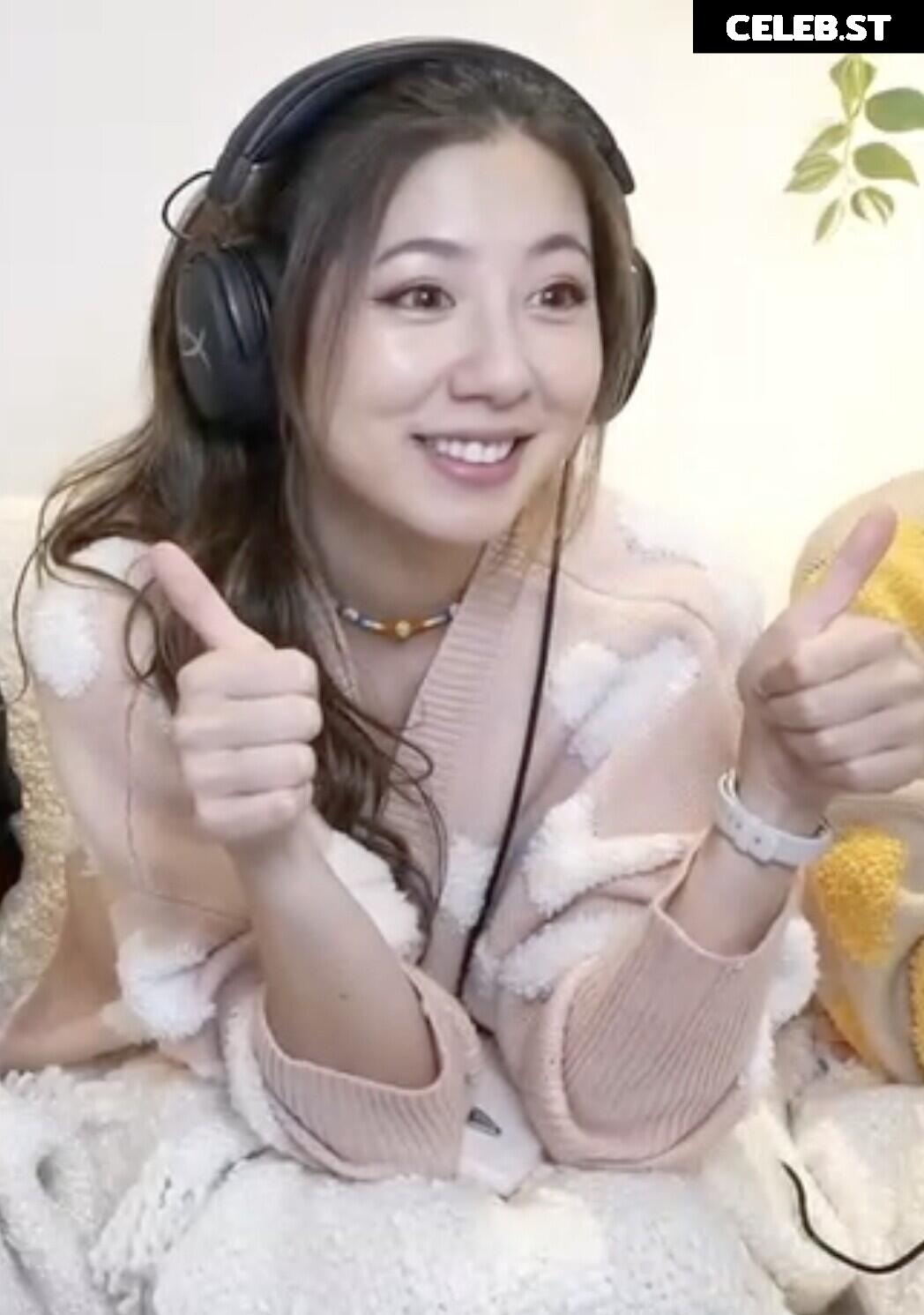 Fuslie (Leslie) Image 4343605