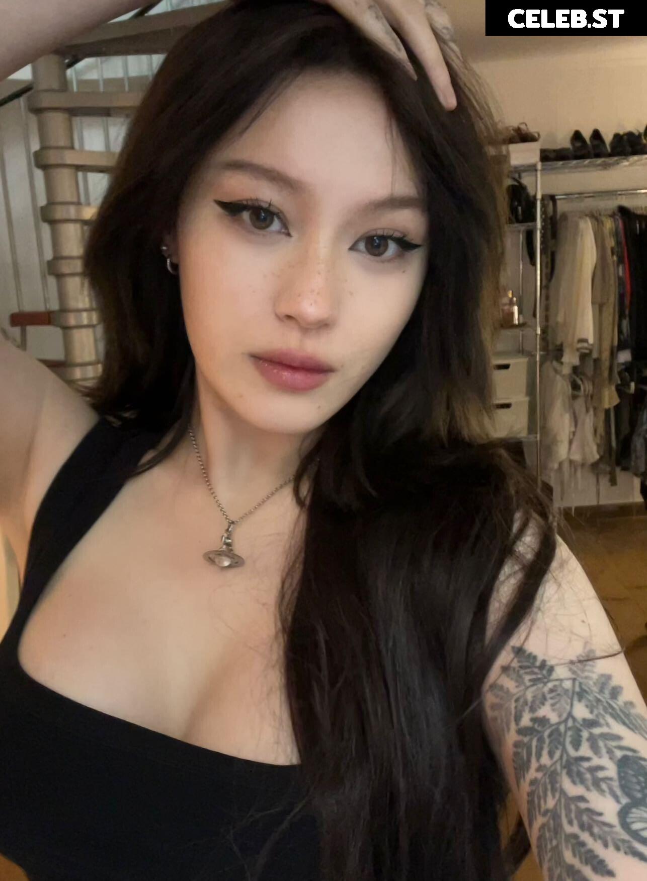 JadeyAnh | vylerria Image 4343626