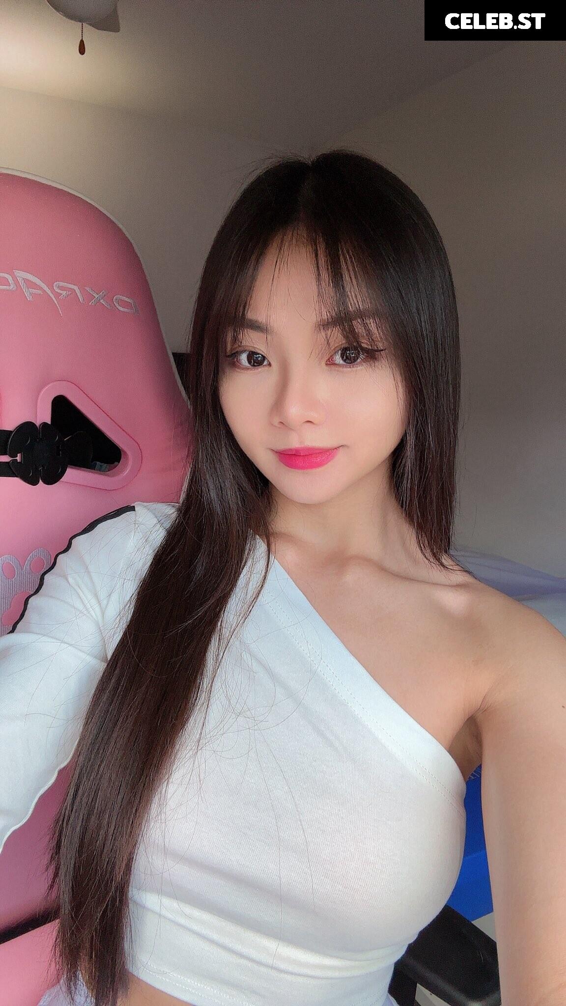 Cindy Phan / Dearcindyphan Image 4349538
