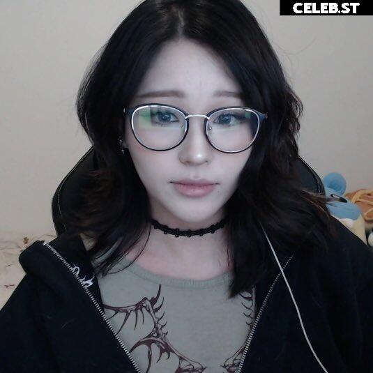 Kang Hee Yoon / Hyoon / Aikuros Image 4336976