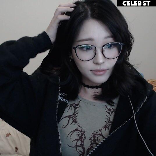 Kang Hee Yoon / Hyoon / Aikuros Image 4337031