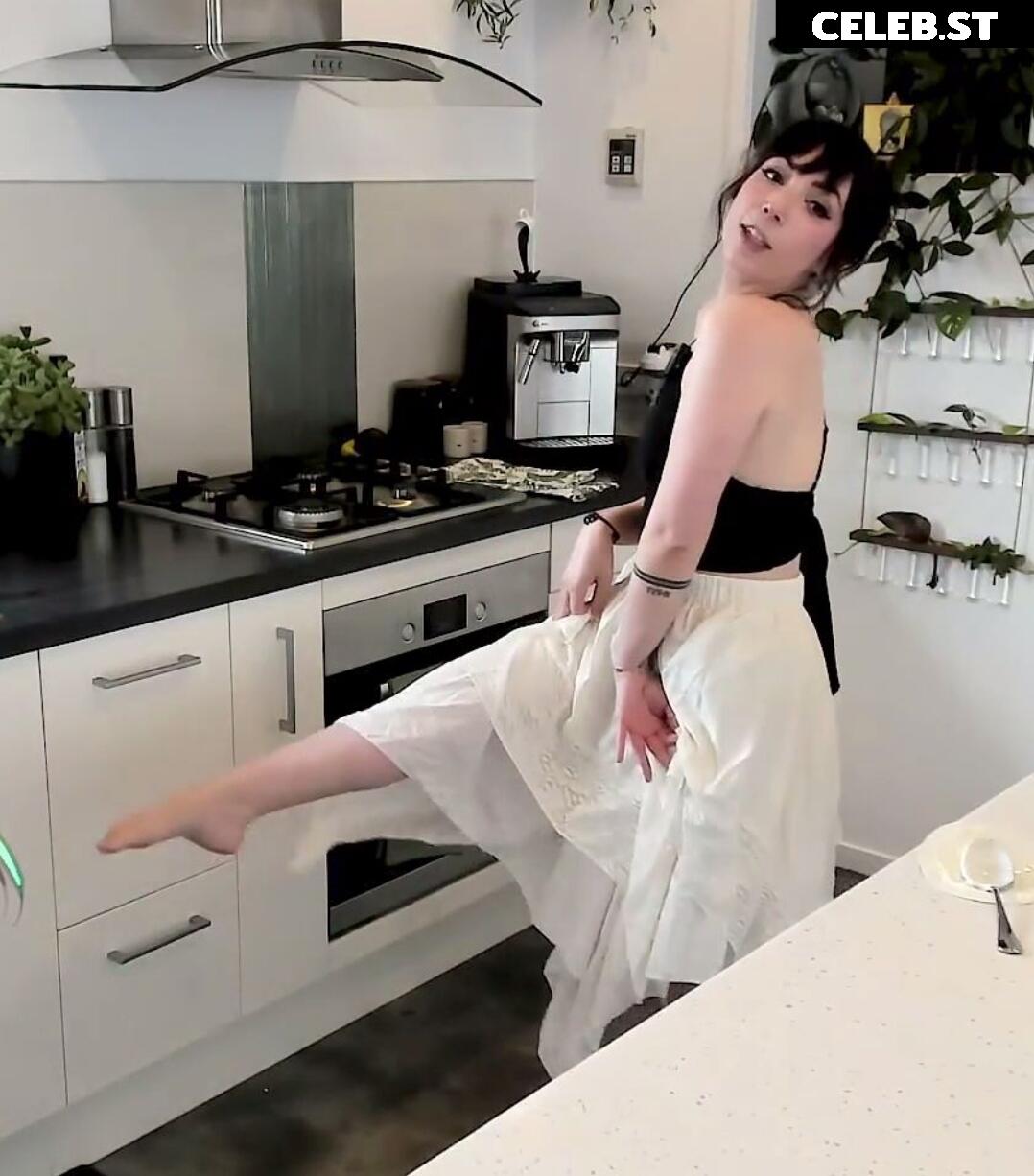 Layna lazar Image 4332538