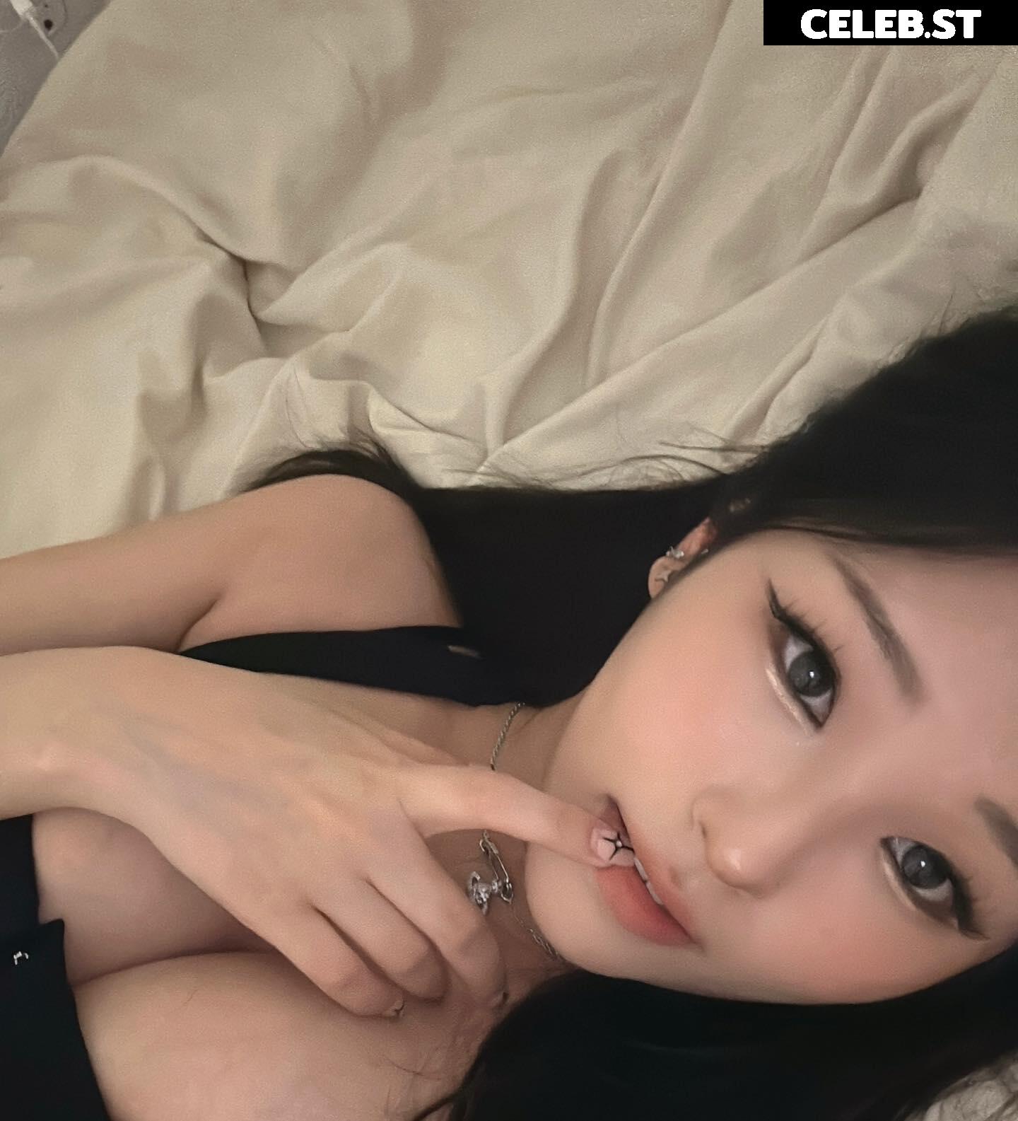 Kang Hee Yoon / Hyoon / Aikuros Image 4332189
