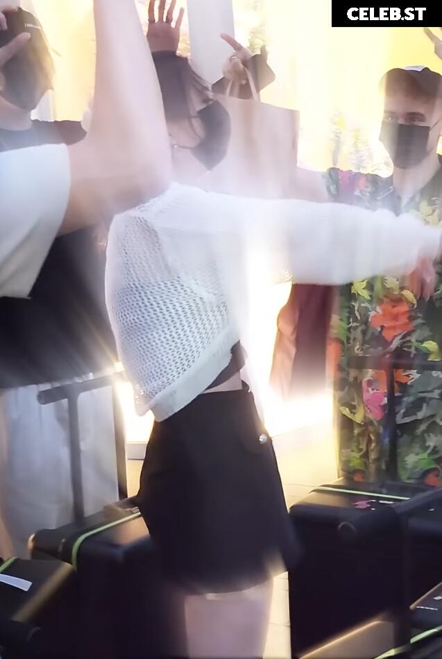 Fuslie (Leslie) Image 4327106