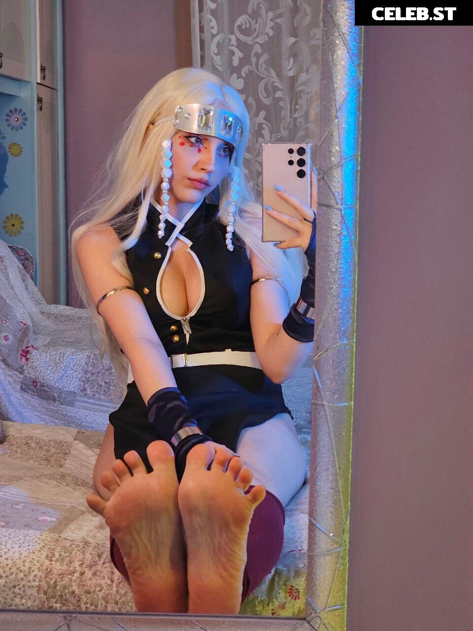 Mona Schon (Italian Streamer) Image 4324539