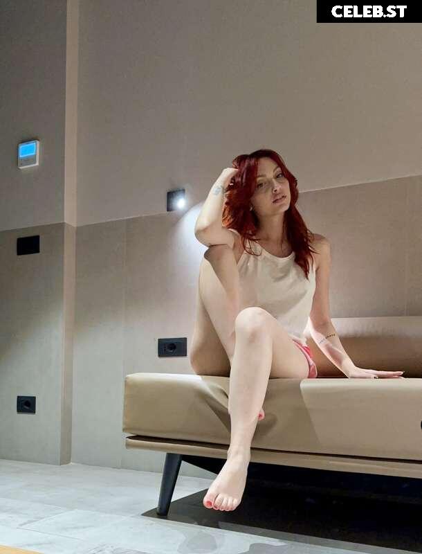 Mona Schon (Italian Streamer) Image 4324706