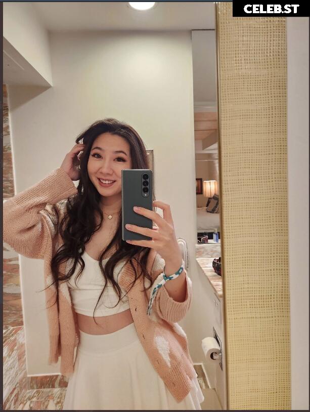 Fuslie (Leslie) Image 4324216