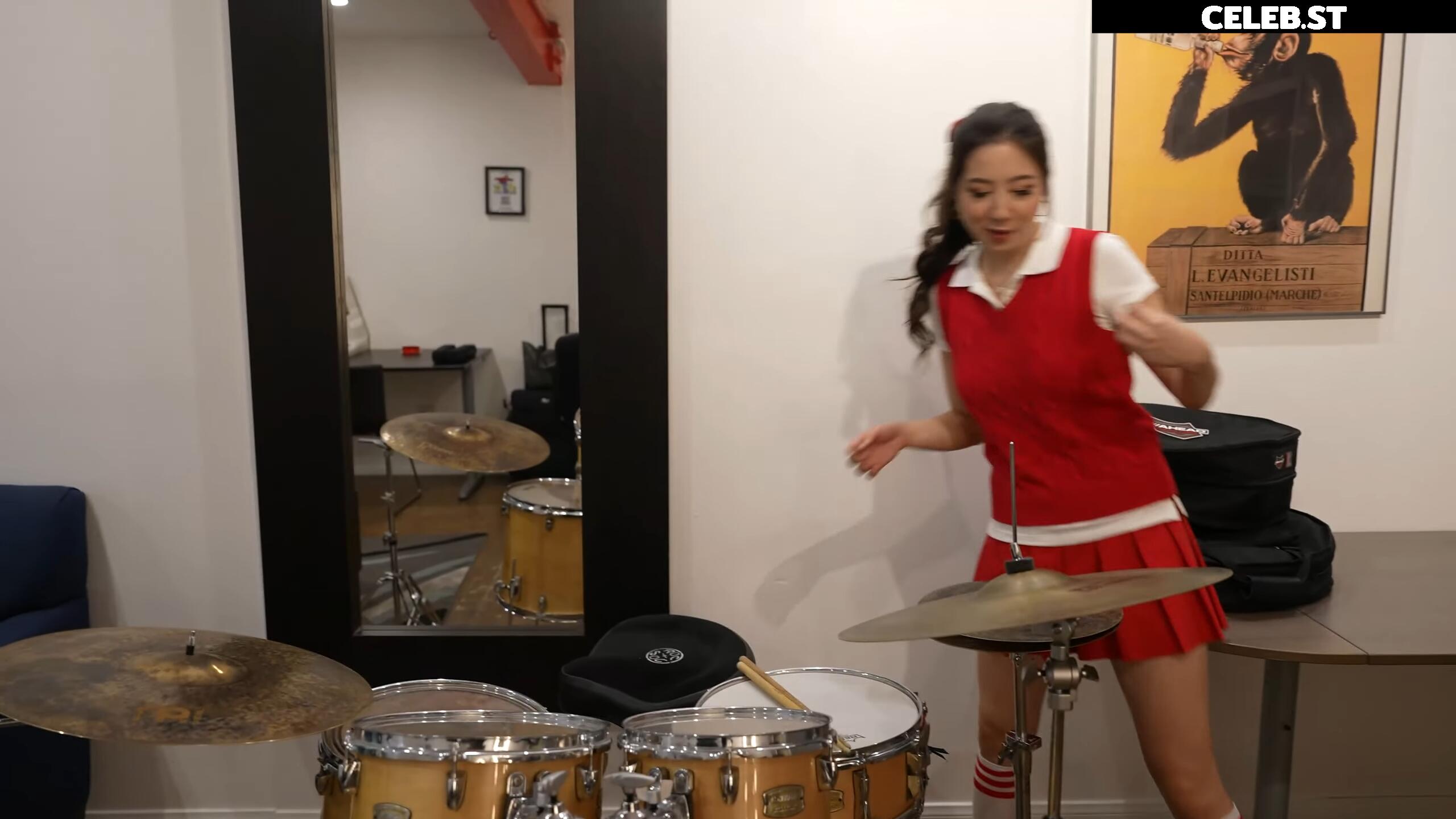 Fuslie (Leslie) Image 4321909