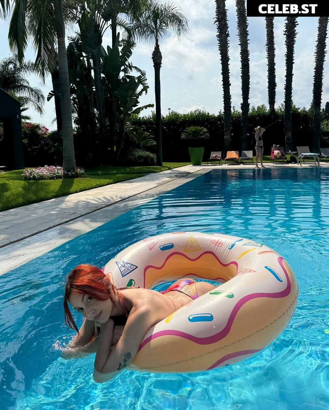 Mona Schon (Italian Streamer) Image 4323614