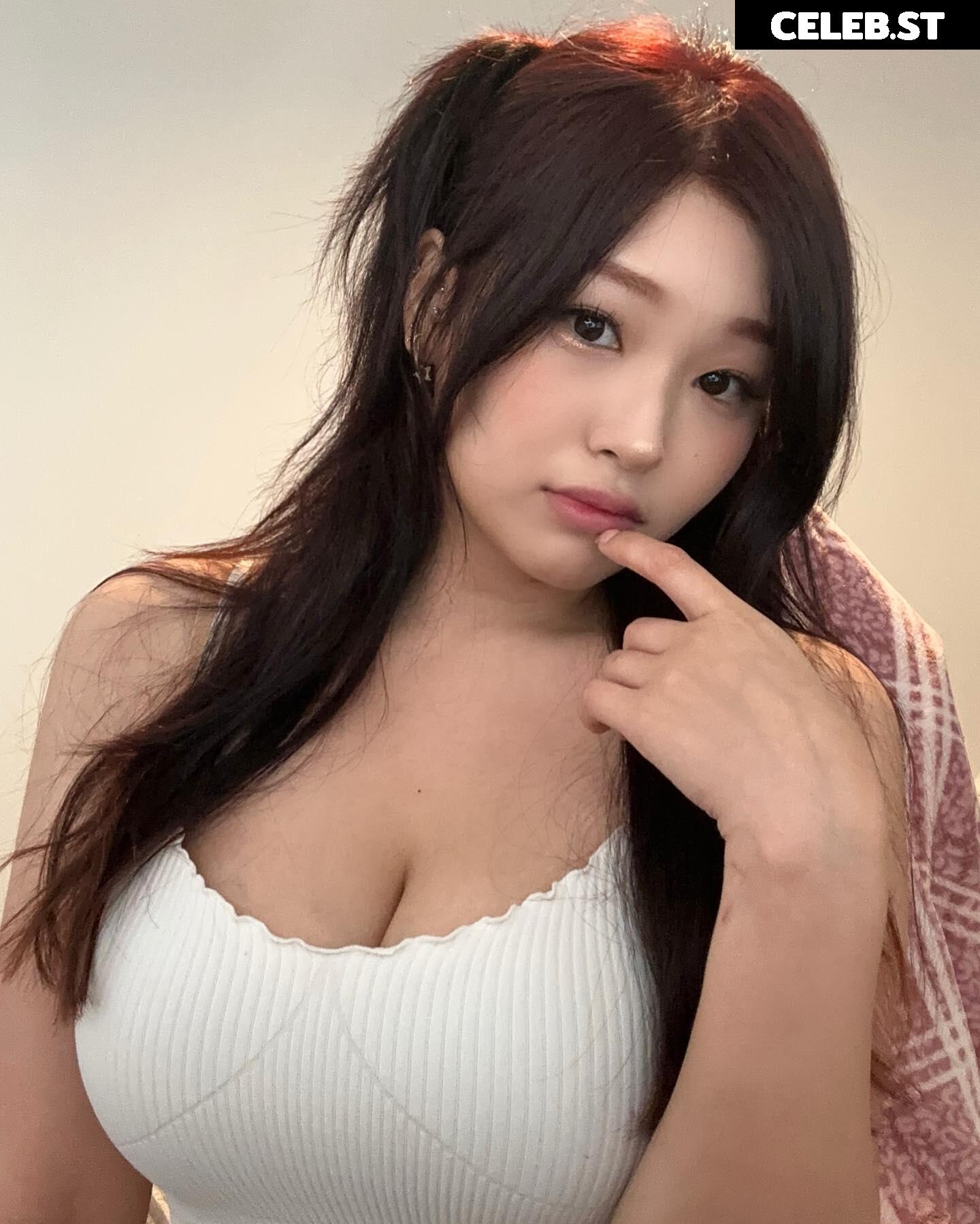 Kang Hee Yoon / Hyoon / Aikuros Image 4328361
