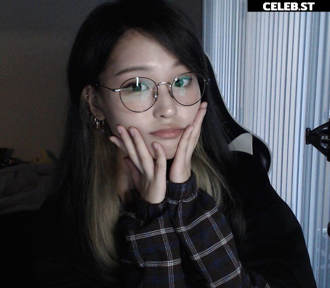 Kang Hee Yoon / Hyoon / Aikuros Image 4315093