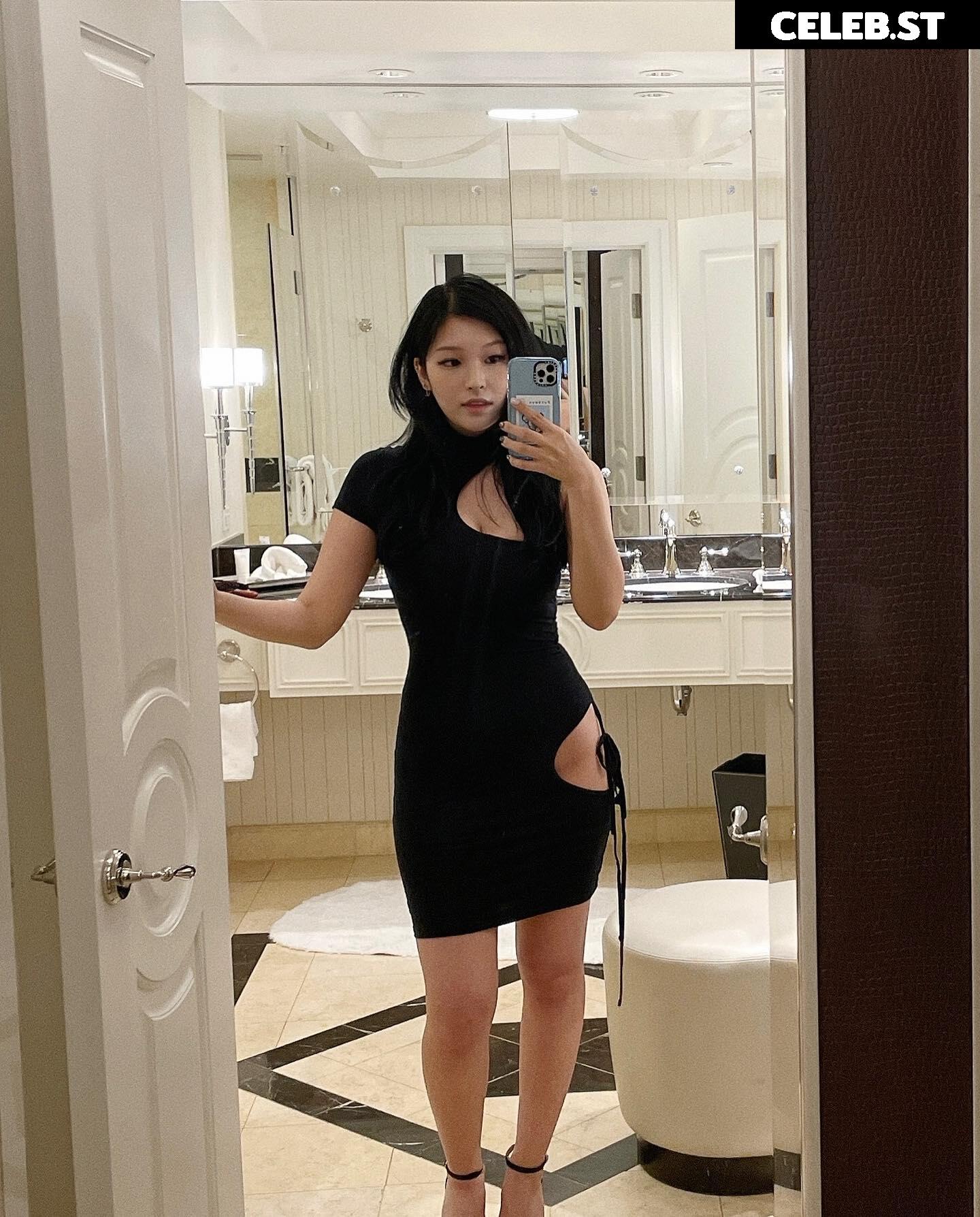 Kang Hee Yoon / Hyoon / Aikuros Image 4316366
